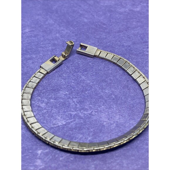 Men’s 8” Gold-Tone Bracelet | Classic Light Gold Link Design - Picture 6 of 7